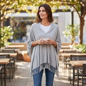 MICHAEL KORS Womens Poncho S/M Light Gray Birdie Sweater Knit Cape Fringe Design